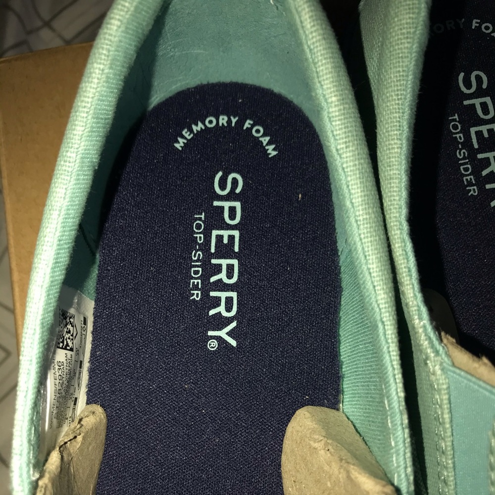 Sperry - Picture 2 of 5